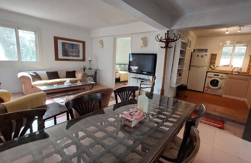 Maadi House | Serenity Maisonette: Enchanting Garden Hideaway