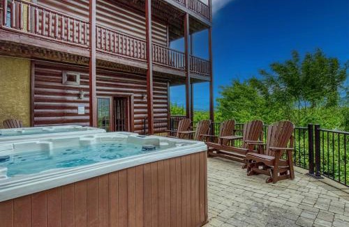 Sevierville Ski Chalet | Serenity Mountain Pool Lodge