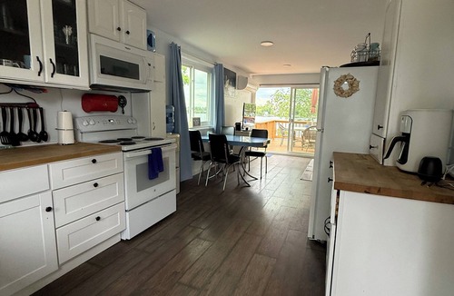 Springport Cottage | Serenity Now Lake Cottage - Cozy, Peaceful Mid-Michigan Retreat
