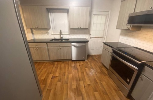 High Point House | Serenity on over an acre easy access to 311/HPU