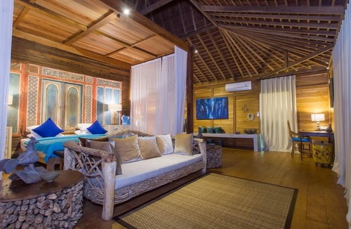 Banjar Semer Villa | Serenity River Estate, 7 Bedroom Villa, feature pool and gardens, chef, Canggu