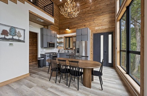 Broken Bow Cabin | Serenity Shores, Riverfront Cabin in Broken Bow