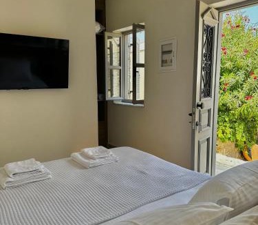 Halki House | Serenity Suites