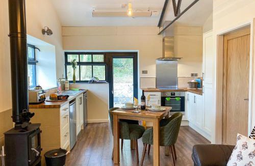 Stoke-on-Trent House | Serenity- Uk38551