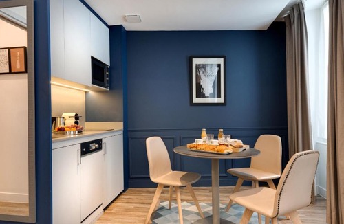 Quartier du Faubourg-Montmartre Hotel | Serotel Suites Opera