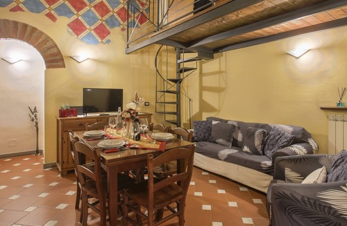 San Frediano Apartment | SERRAGLI Loft - hosted by Sweetstay