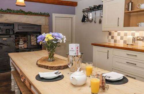 Tadcaster Cottage | SERVANT'S QUARTERS, character holiday cottage in Tadcaster