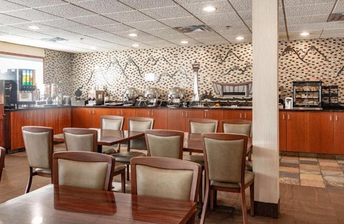Southeast Calgary Hotel | Service Plus Inns and Suites Calgary