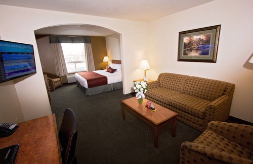 Drayton Valley Hotel | Service Plus Inns & Suites Drayton Valley