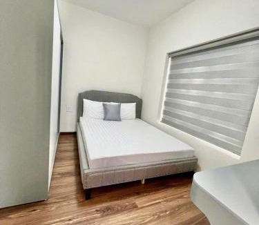 Cam Pha Apartment | Serviced apartment-Luxcity Cẩm Phả 4mins to beach