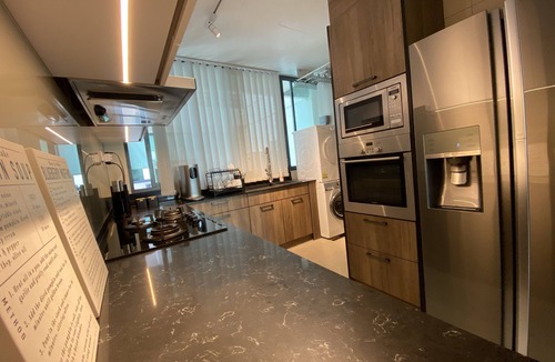 Singapore River Apartment | Serviced Studio with Stunning Views (S1)