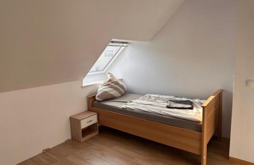 Stadtmitte Apartment | SES12a 2-OG 3Zimmer Möbilierte Wohnung in Wolfsburgs Zentrum
