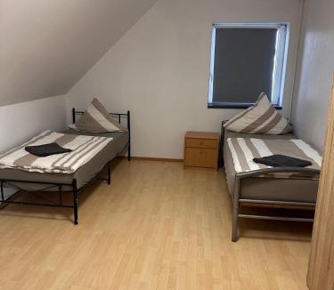 Stadtmitte Apartment | SES12a 2-OG 3Zimmer Möbilierte Wohnung in Wolfsburgs Zentrum