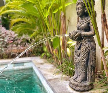 Cemagi Villa | Seseh Beach-Twin Villa Celestine Suite with Bathtub, in Shared Villa With Pool - 650m to Beach