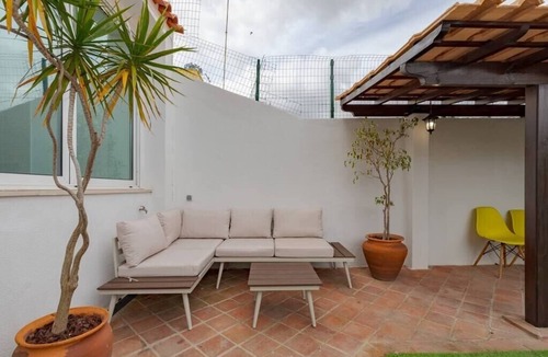 Setubal House | Setúbal Oasis House