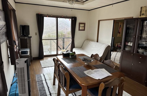 Yamanakako Apartment | Set in Yamanakako, within 6 km of Lake Yamanaka, Mount Fuji Castle 2