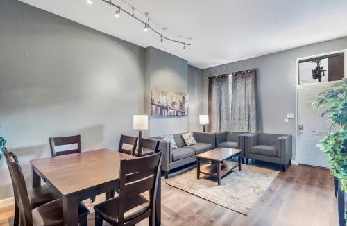 Soulard House | Settle into Soulard 6 Bedrooms 4 full baths