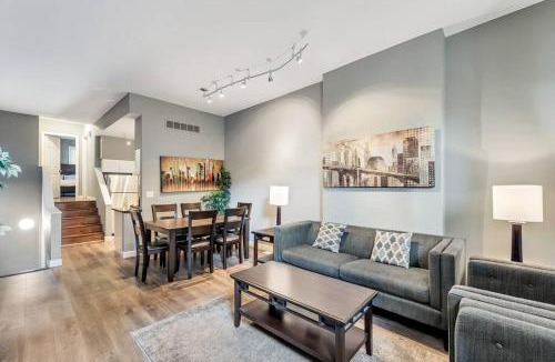 Soulard House | Settle into Soulard 6 Bedrooms 4 full baths