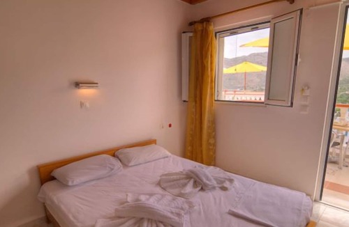 Livadia Apartment | Sevas Studios