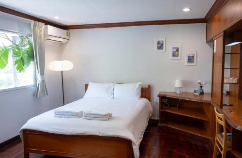 Suan Luang House | Seven Rabbit House