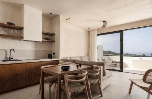 Paliouri Apartment | Seven Rocks
