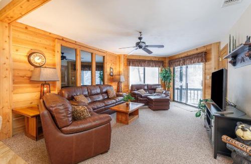 Seven Springs Apartment | Seven Springs Stoneridge 3 BR Condo, Private Deck