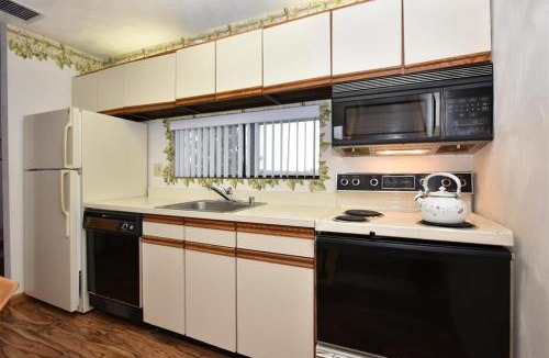 Seven Springs Apartment | Seven Springs Stoneridge 3 Bedroom & Loft Standard Condo, walking distance to slopes! condo