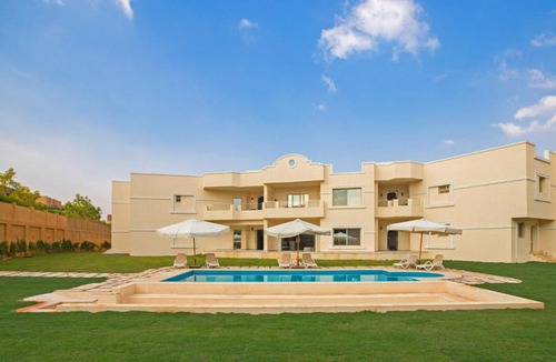 Sheikh Zayed City Hotel | Seven Stays Zayed