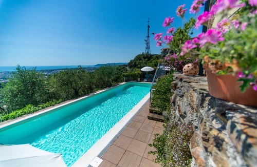 San Carlo Terme Apartment | Seventh Heaven' flat with shared pool