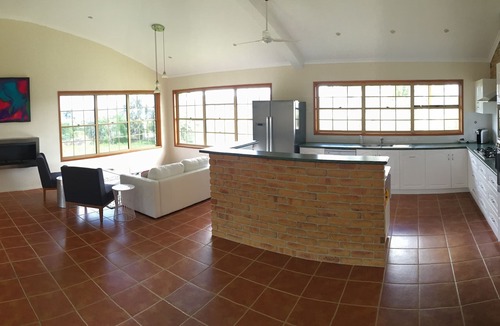 Somme House | Severnview Accommodation - 4 bed Luxury Accommodation on 100 acres in Ballandean