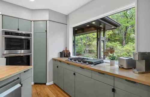 Saint Andrews House | Sewanee Woods Modern Luxe Escape