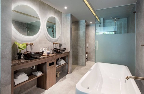 Khuekkhak Resort | (SHA+)Double room Seaside with Pool access Beach front(S05)
