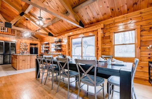 Halltown Cabin | Shade Tree Cabin Near Harpers Ferry Casino Race Track