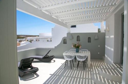 Emporio Apartment | Shades of White Villas