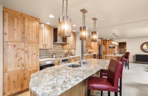 Snowmass Village House | Shadowbrook 202-203