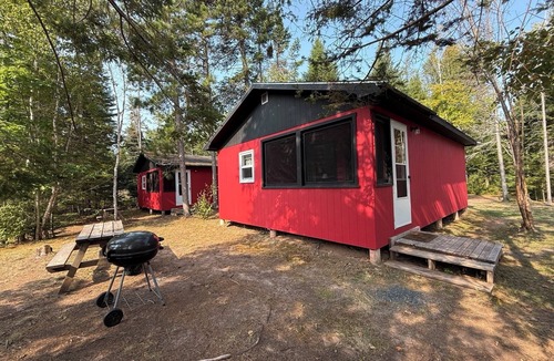Murray Harbour Cottage | Shady Nook - 2 Bedroom Cottage Forest & Lake PEI Cottages