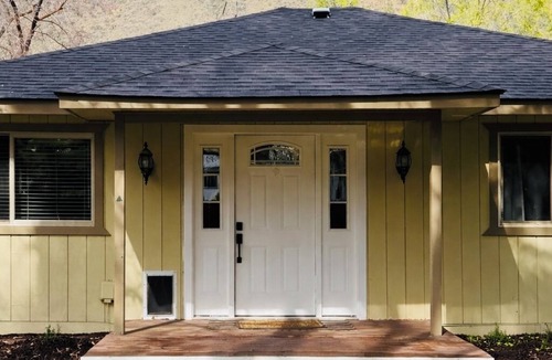 Klamath Falls House | Shady Pine Haven- Cozy Mountain side 3 bedroom house in charming Klamath Falls