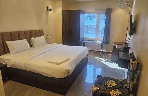 Civil Lines Hotel | Shahenshah Hotel