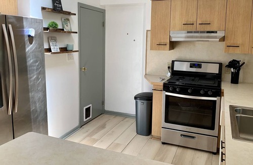 Canaan House | Shaker mid century