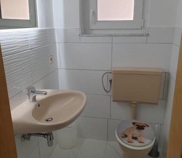 Goddert Apartment | Shalom
