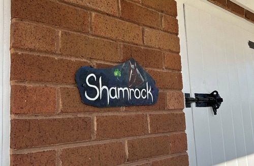 Stoke Canon Cottage | Shamrock