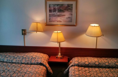 Valleyview Hotel | Shamrock Motel