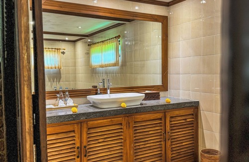 Sukasada Bed & Breakfast | Shanti Natural Panorama View Hotel