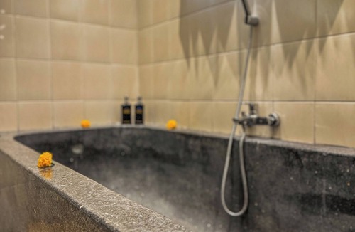 Sukasada Bed & Breakfast | Shanti Natural Panorama View Hotel
