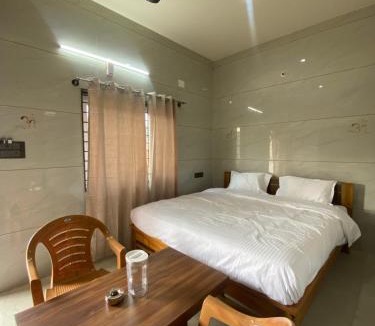 Shrirangapattana Cabin | Sharada Rooms AC & Non AC
