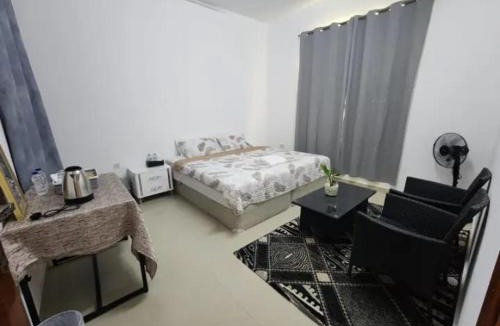 Al Ain Apartment | Shared bathrooms only
