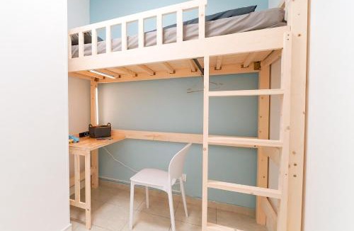 Wan Chai House | Shared dormitory Wan Chai Road 187