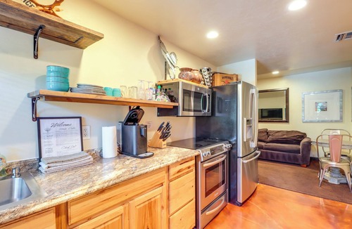 Tucson Cottage | Shared Hot Tub + Fire Pit: Tucson Casita By Hiking