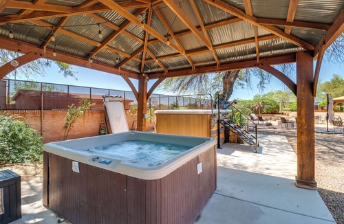 Tucson Cottage | Shared Hot Tub + Fire Pit: Tucson Casita By Hiking