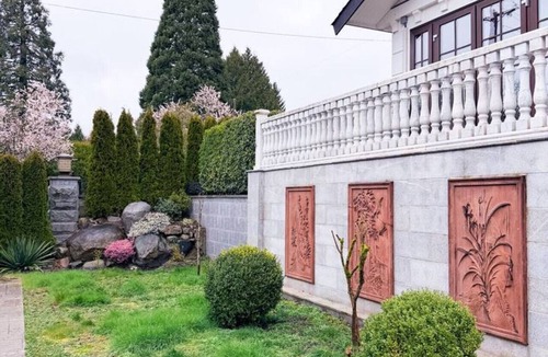 Shaughnessy House | Shaughnessy 3bdrm Suite near VanDusen Gardens